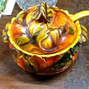 Vtg soup tureen